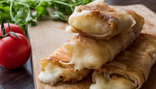 Cheesy Corn Capsicum Roll