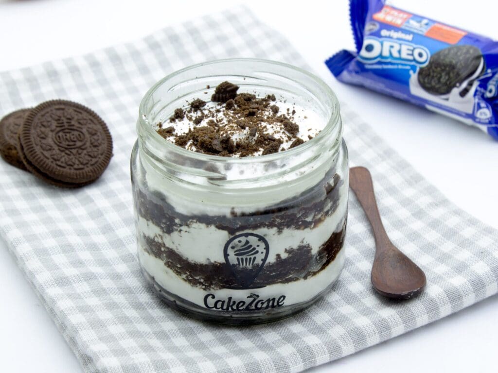 Chocolate Oreo Dessert Jar Cake