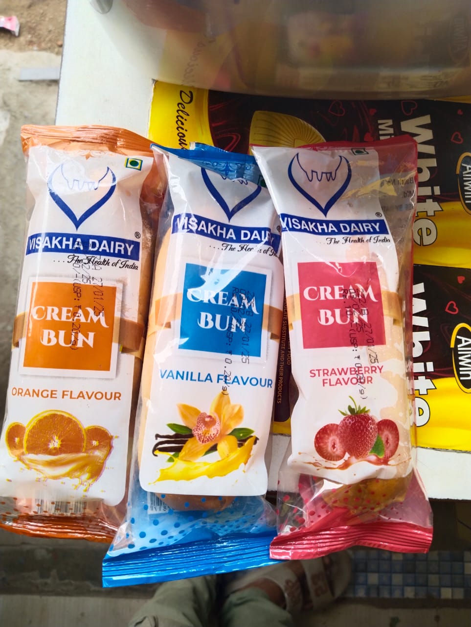 Cream Bun Rs.10