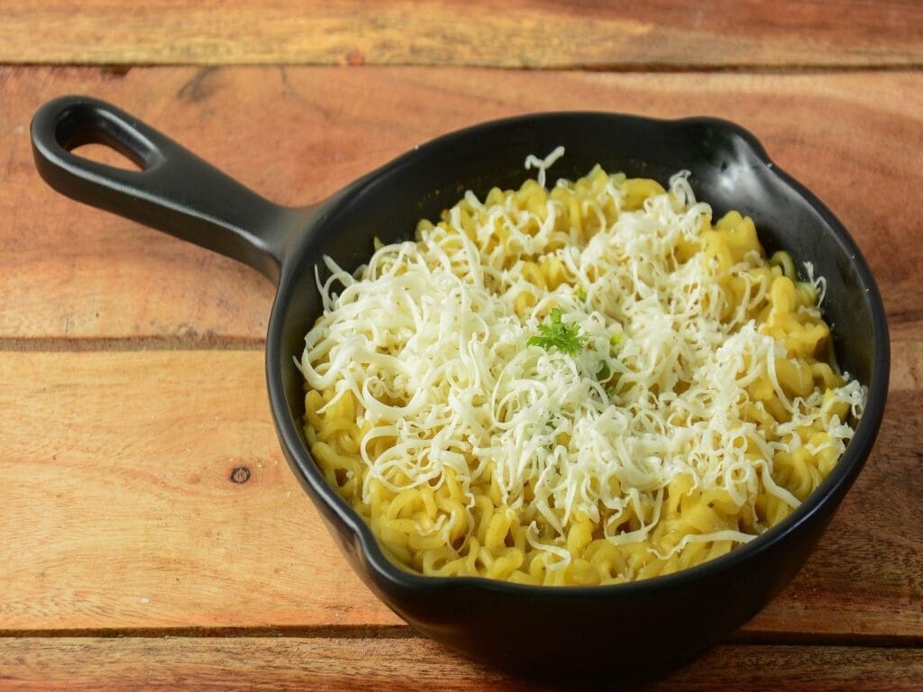 Cheesy Maggi