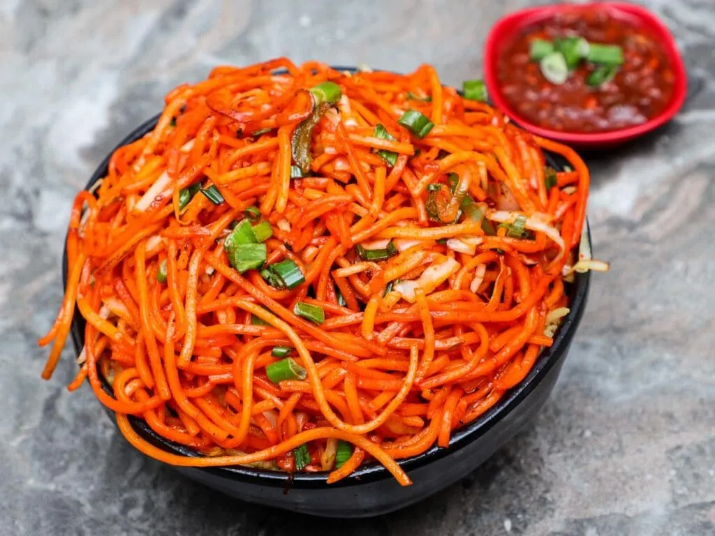 Chicken Schezwan noodles