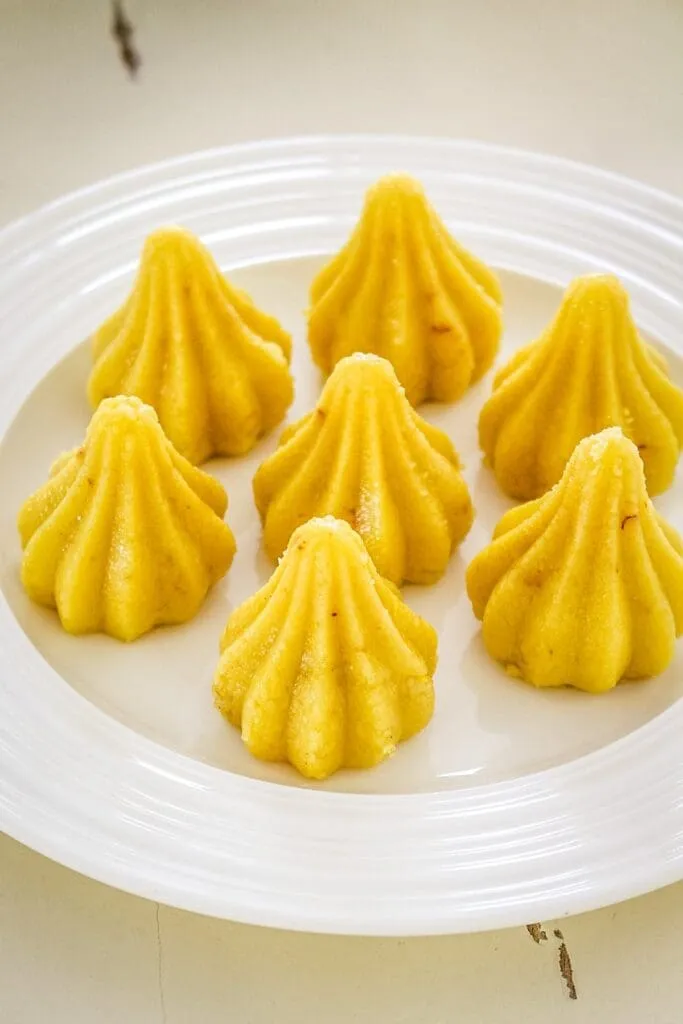 Kesar Kaju Modak