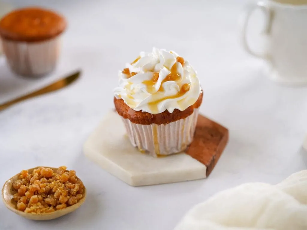 Crunchy Butterscotch Cupcake