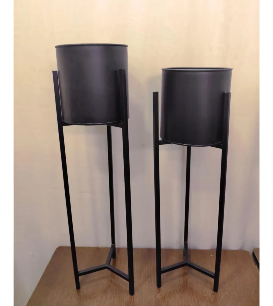 Metallic Black Metal Planters With Plants Stand  Set Of 2