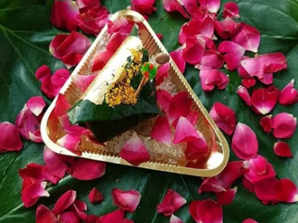 Gold Paan