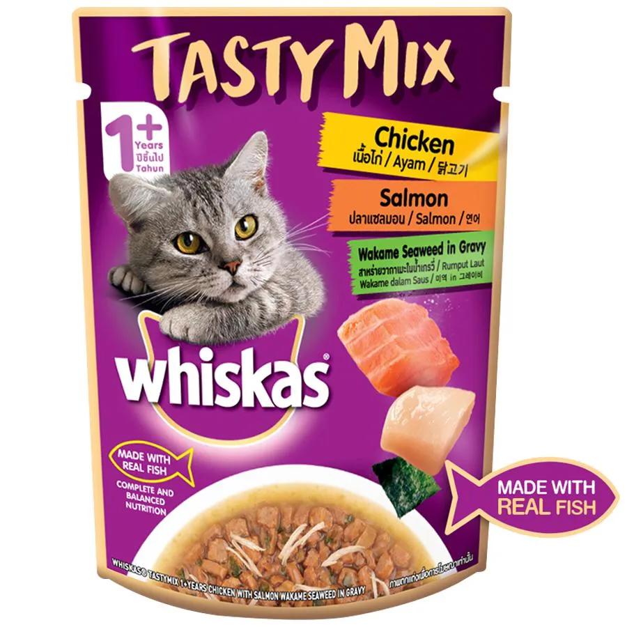 Whiskas Tasty Mix With Chicken Salmon and Wakame Seaweed In Gravy   Pouch   Adult Cat 70g